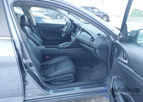 2020 Honda Insight Touring z USA, uszkodzony, nr VIN 19XZE4F97LE002989